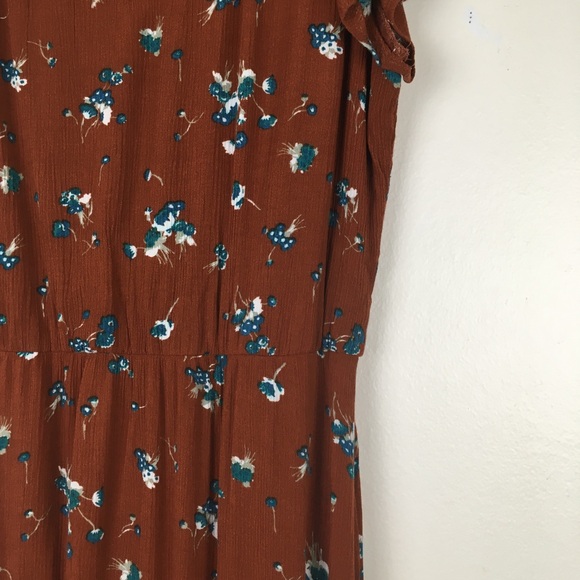 Wayf V-Neck Gauzy Floral Short Sleeve Maxi Dress in Brown - Picture 7 of 11